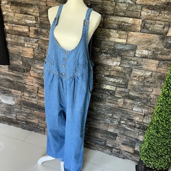 MATERNITY 👶🏻Blue Denim Overalls with Adjustable Straps and Relaxed Fit - Picture 3 of 15